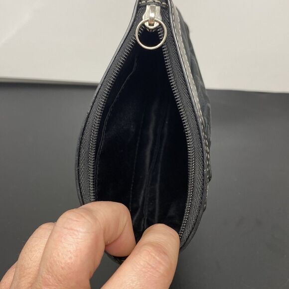 - Coach hand wallet - Picture 3 of 3